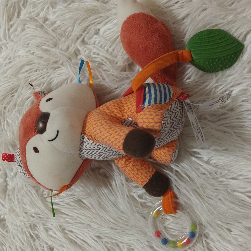 Skip Hop Bandana Buddies Baby Activity and Teething Toy with Multi-Sensory Rattl - Picture 5 of 6
